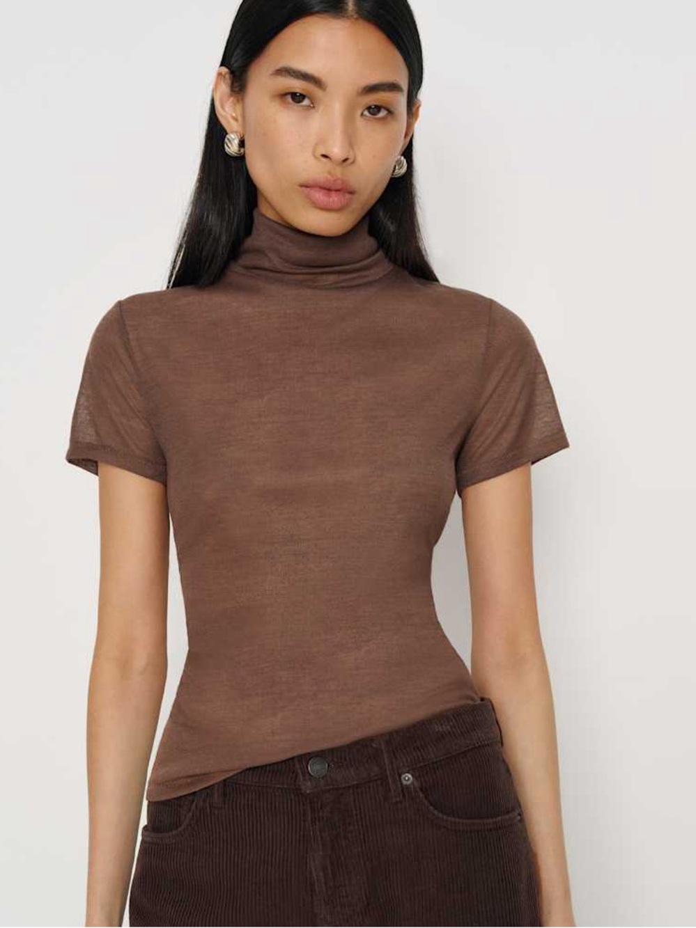 Reformation brown lightweight turtleneck top